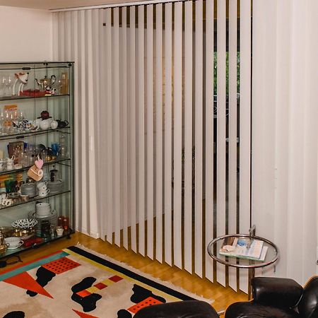 Modernes Und Gemuetliches Designerzimmer Karlsbad Buitenkant foto
