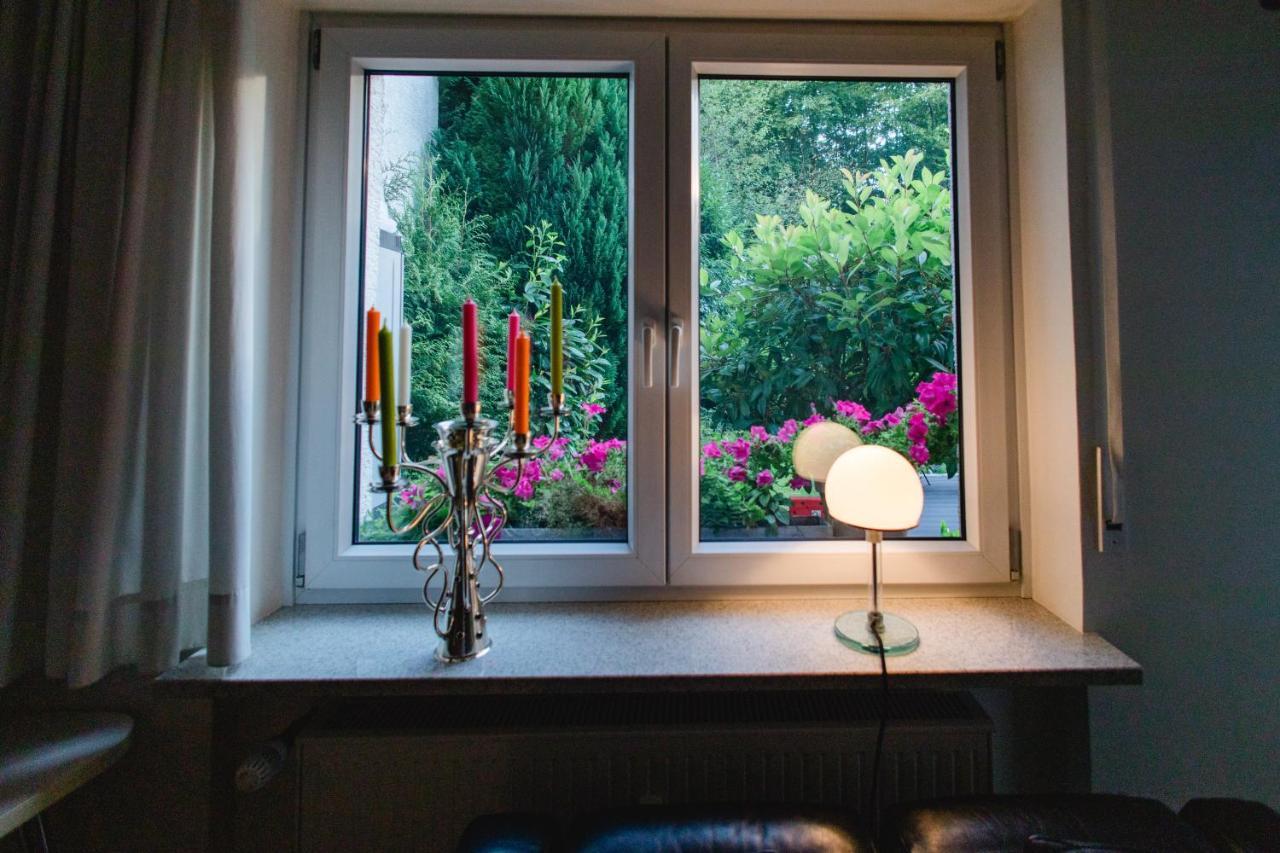 Modernes Und Gemuetliches Designerzimmer Karlsbad Buitenkant foto