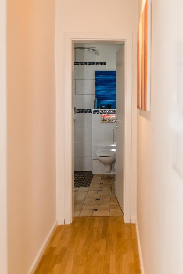 Modernes Und Gemuetliches Designerzimmer Karlsbad Buitenkant foto