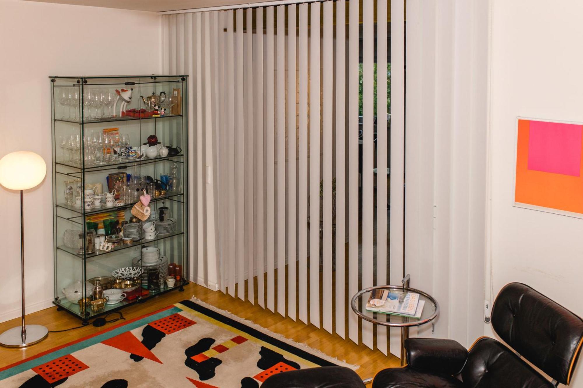 Modernes Und Gemuetliches Designerzimmer Karlsbad Buitenkant foto