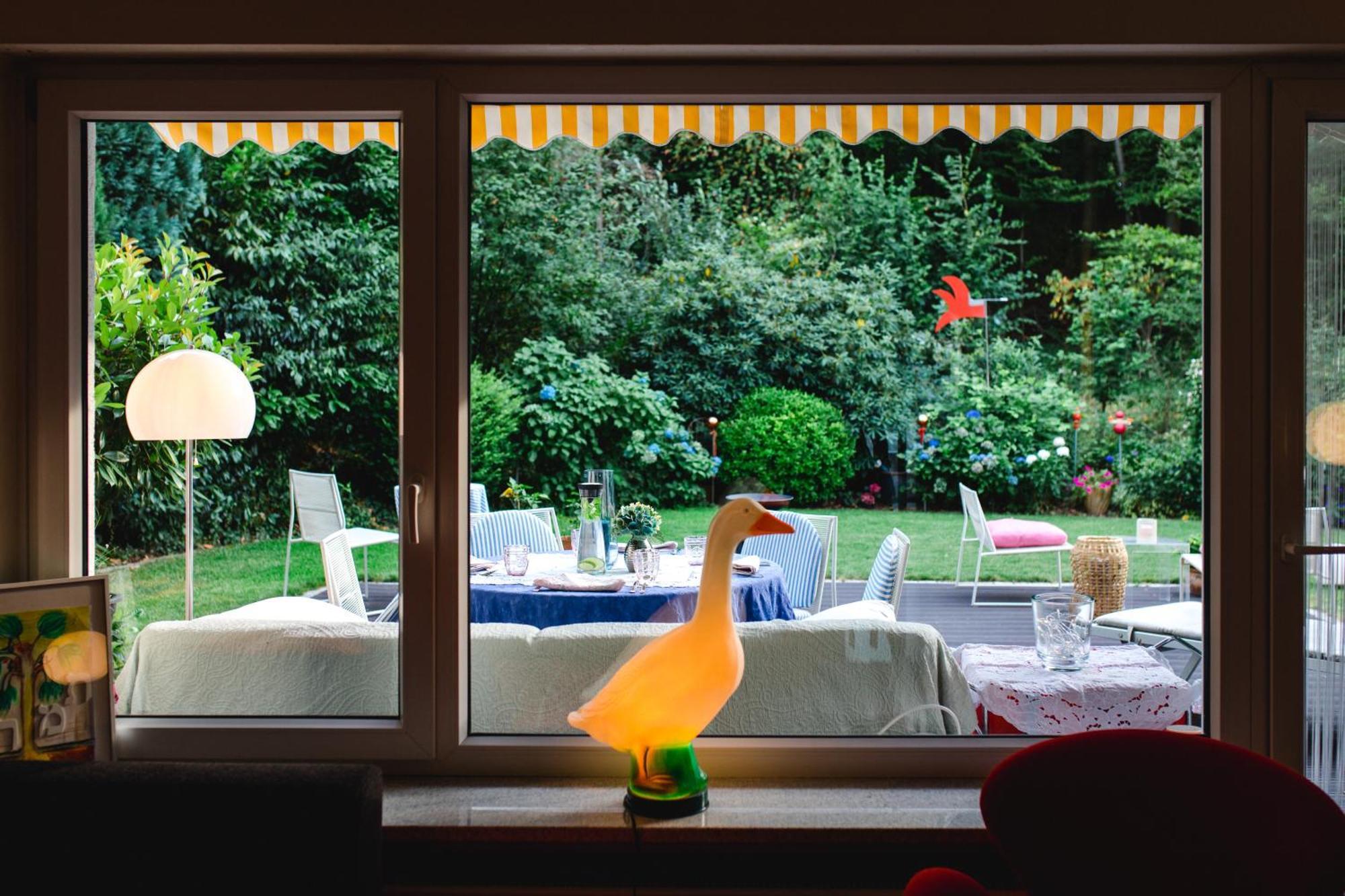 Modernes Und Gemuetliches Designerzimmer Karlsbad Buitenkant foto