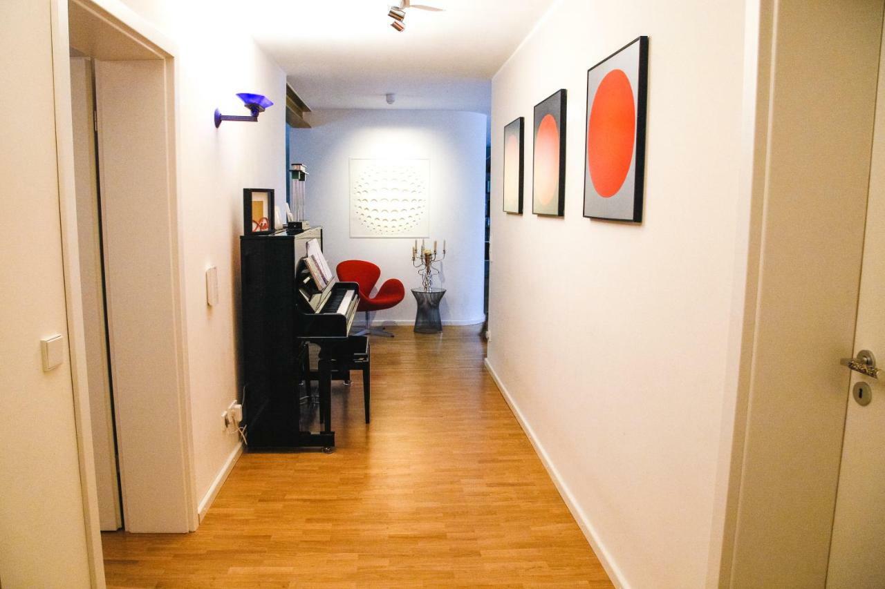 Modernes Und Gemuetliches Designerzimmer Karlsbad Buitenkant foto